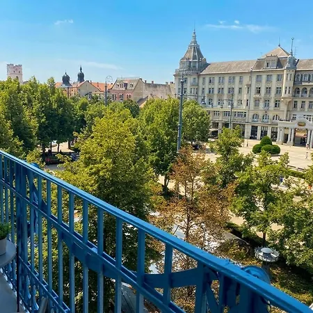 Visit ديبريتْسين