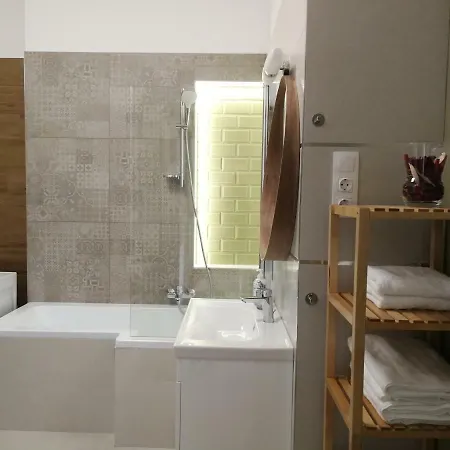 Apartman Visit *
